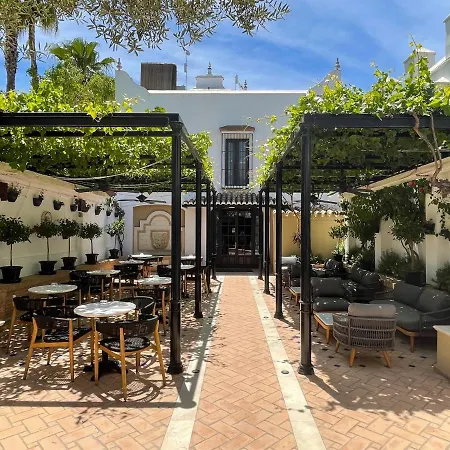 La Malvasía Hotel El Rocío